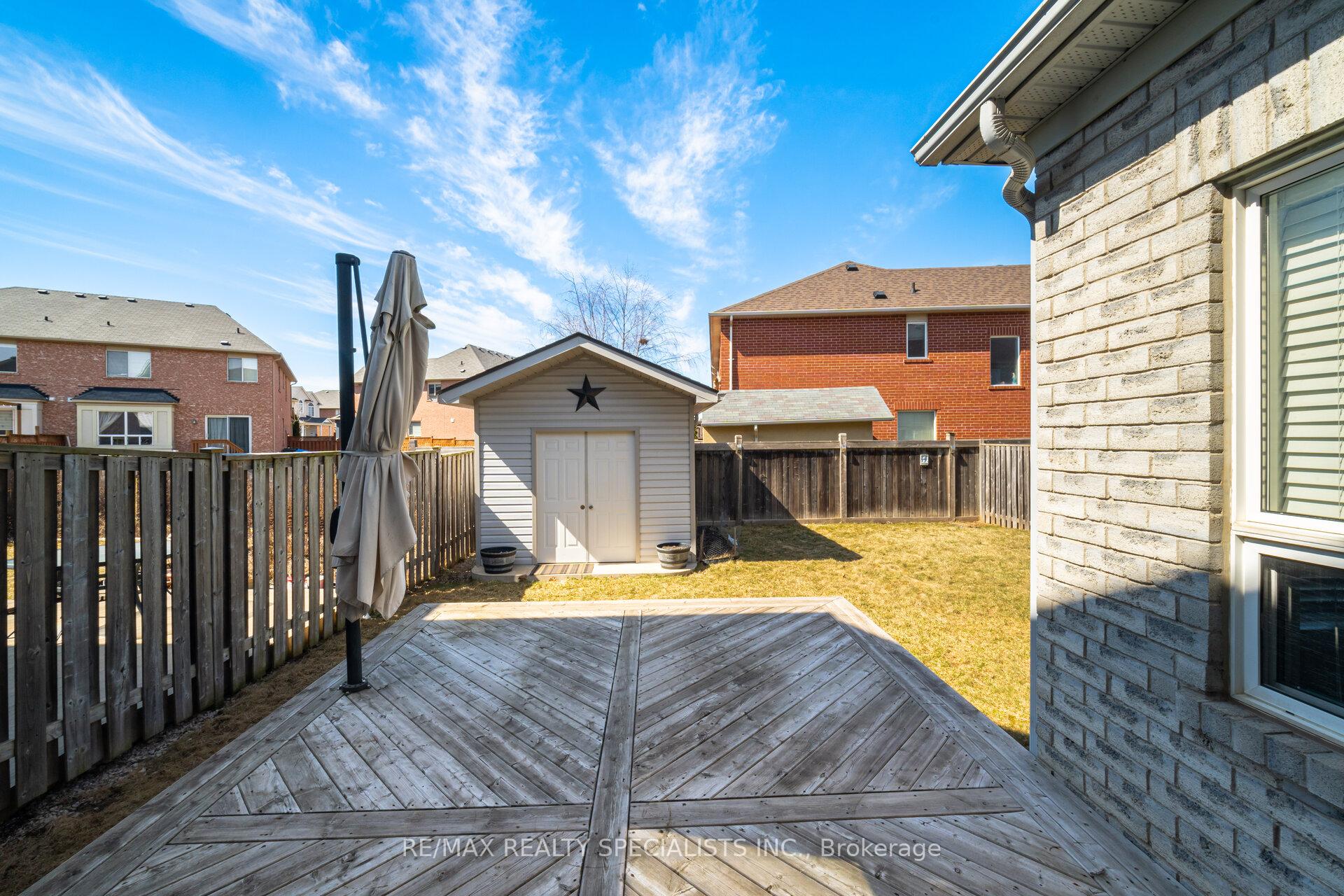 Photo 43 of 981 Kennedy Circle, Milton, Coates — HOMEH