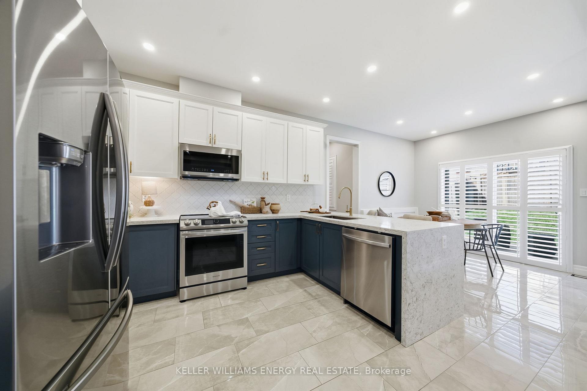 Photo 4 of 872 Black Cherry Drive, Oshawa, Taunton — HOMEH