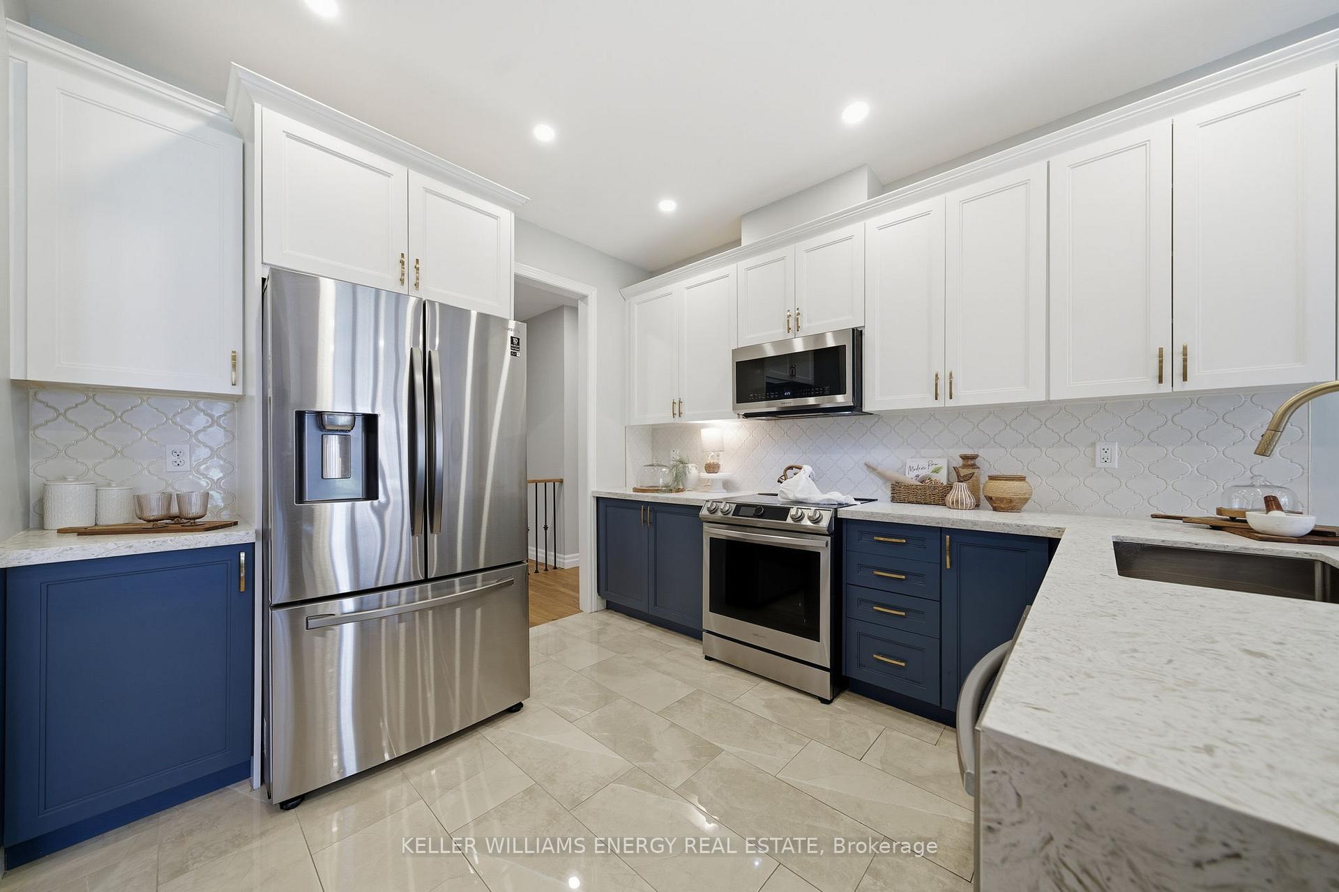 Photo 5 of 872 Black Cherry Drive, Oshawa, Taunton — HOMEH