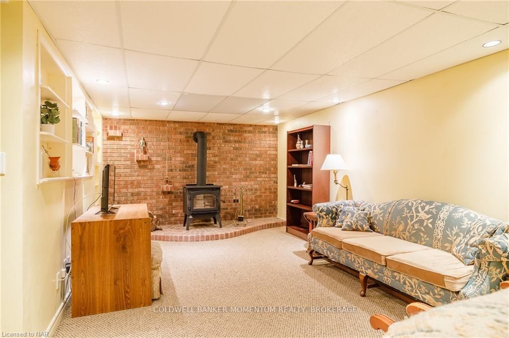 Photo 25 of 18 Alan Cr, Pelham, Fonthill — HOMEH