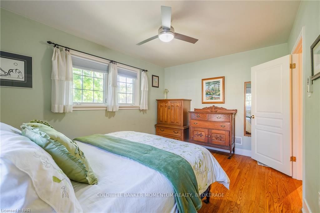 Photo 13 of 18 Alan Cr, Pelham, Fonthill — HOMEH
