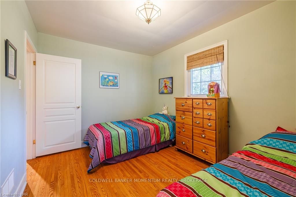 Photo 16 of 18 Alan Cr, Pelham, Fonthill — HOMEH