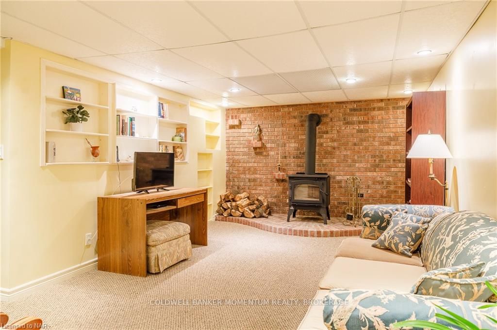Photo 24 of 18 Alan Cr, Pelham, Fonthill — HOMEH