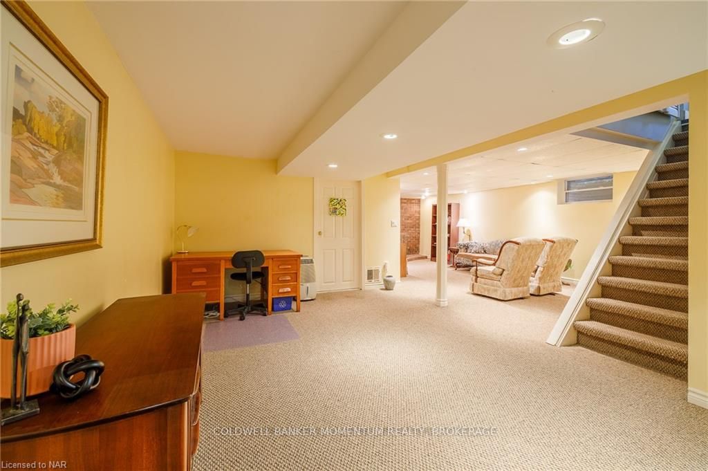 Photo 21 of 18 Alan Cr, Pelham, Fonthill — HOMEH