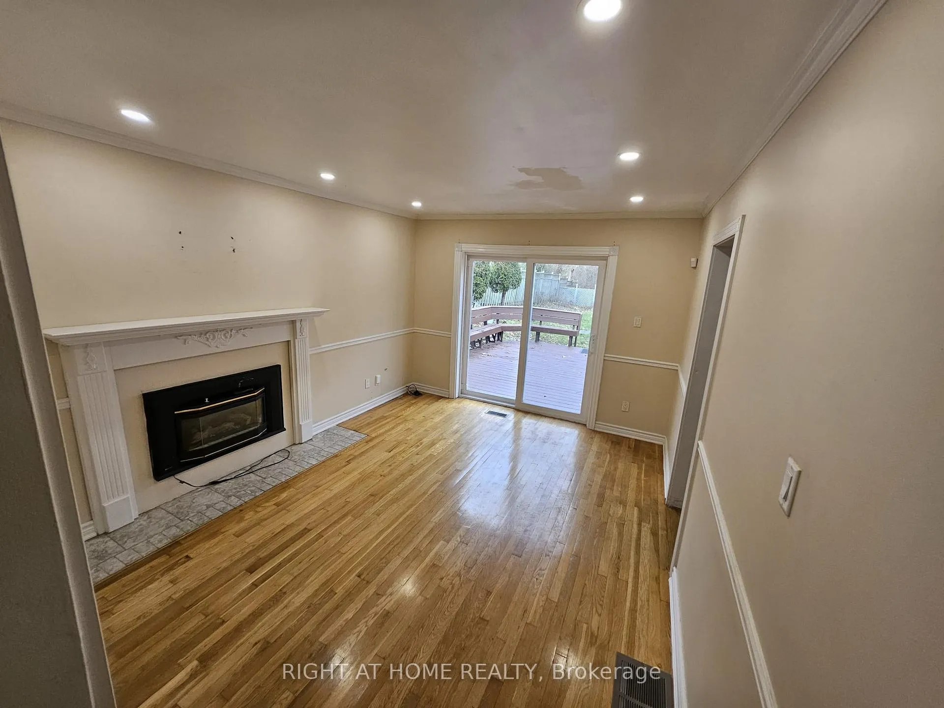 Photo 13 of Unit Main & 2nd Level, 730 Sheppard Avenue, Pickering, Woodlands — HOMEH