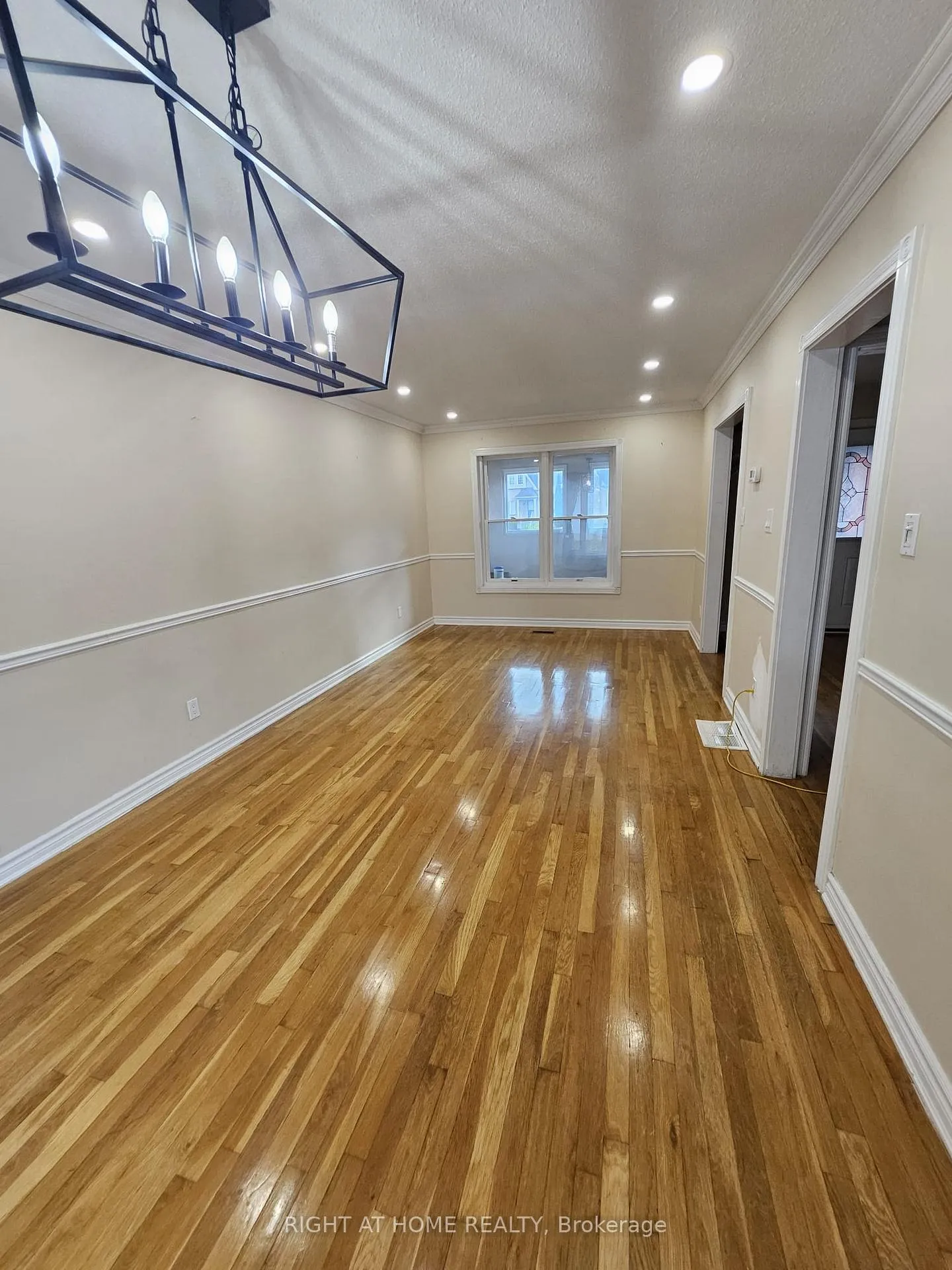 Photo 19 of Unit Main & 2nd Level, 730 Sheppard Avenue, Pickering, Woodlands — HOMEH