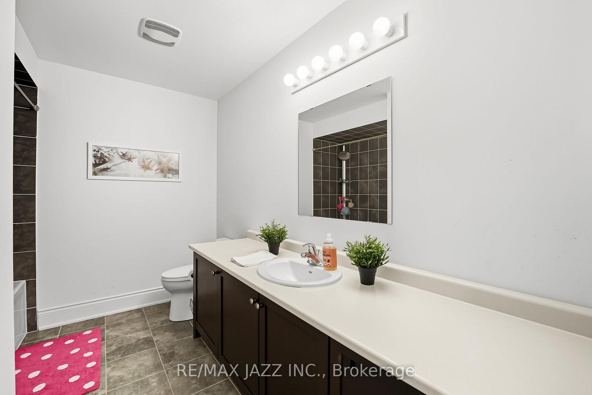 Photo 13 of 1728 Jack Glenn Street, Oshawa, Taunton — HOMEH