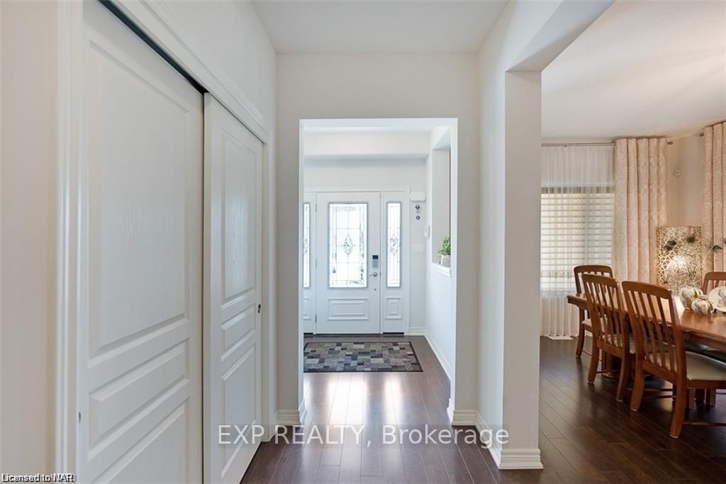 Photo 2 of 62 Buckley Terrace, Pelham, Fonthill — HOMEH