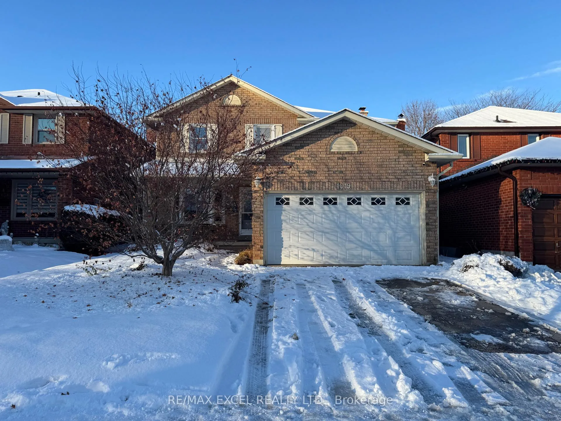 Front of 1019 Rouge Valley Drive