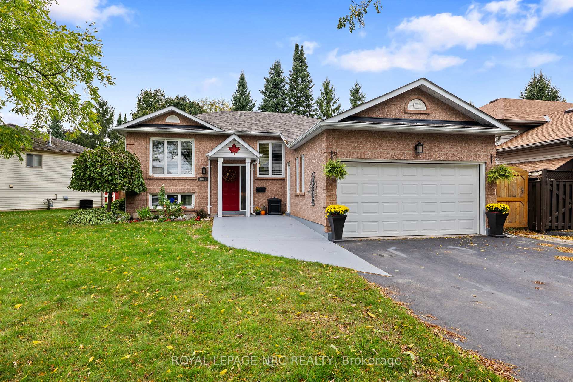 Photo 1 of 1041 Quaker Road, Pelham, Fonthill — HOMEH