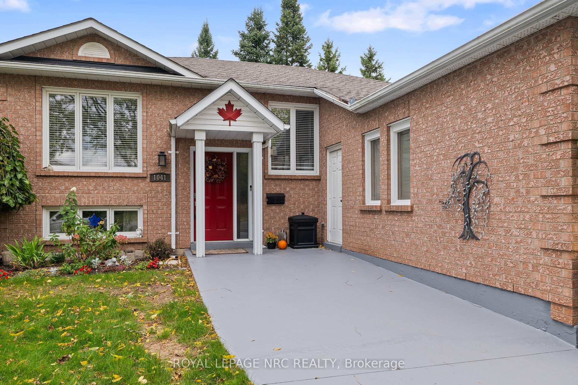 Photo 3 of 1041 Quaker Road, Pelham, Fonthill — HOMEH