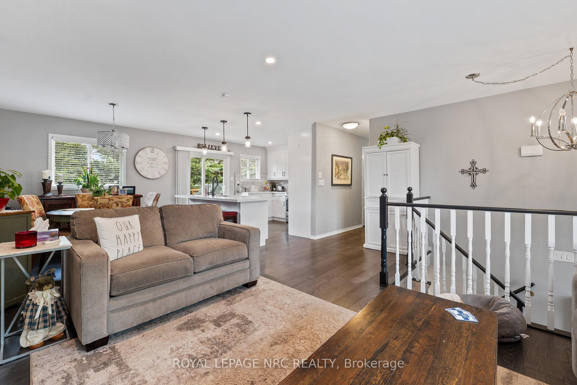 Photo 12 of 1041 Quaker Road, Pelham, Fonthill — HOMEH