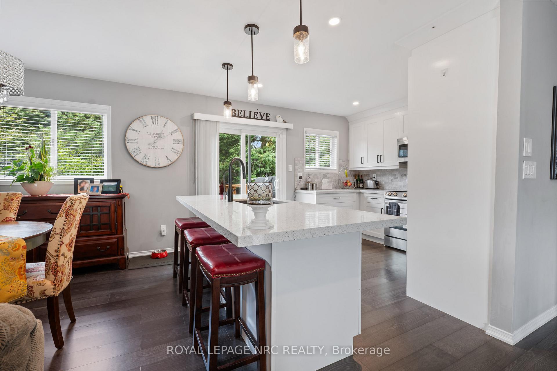 Photo 17 of 1041 Quaker Road, Pelham, Fonthill — HOMEH