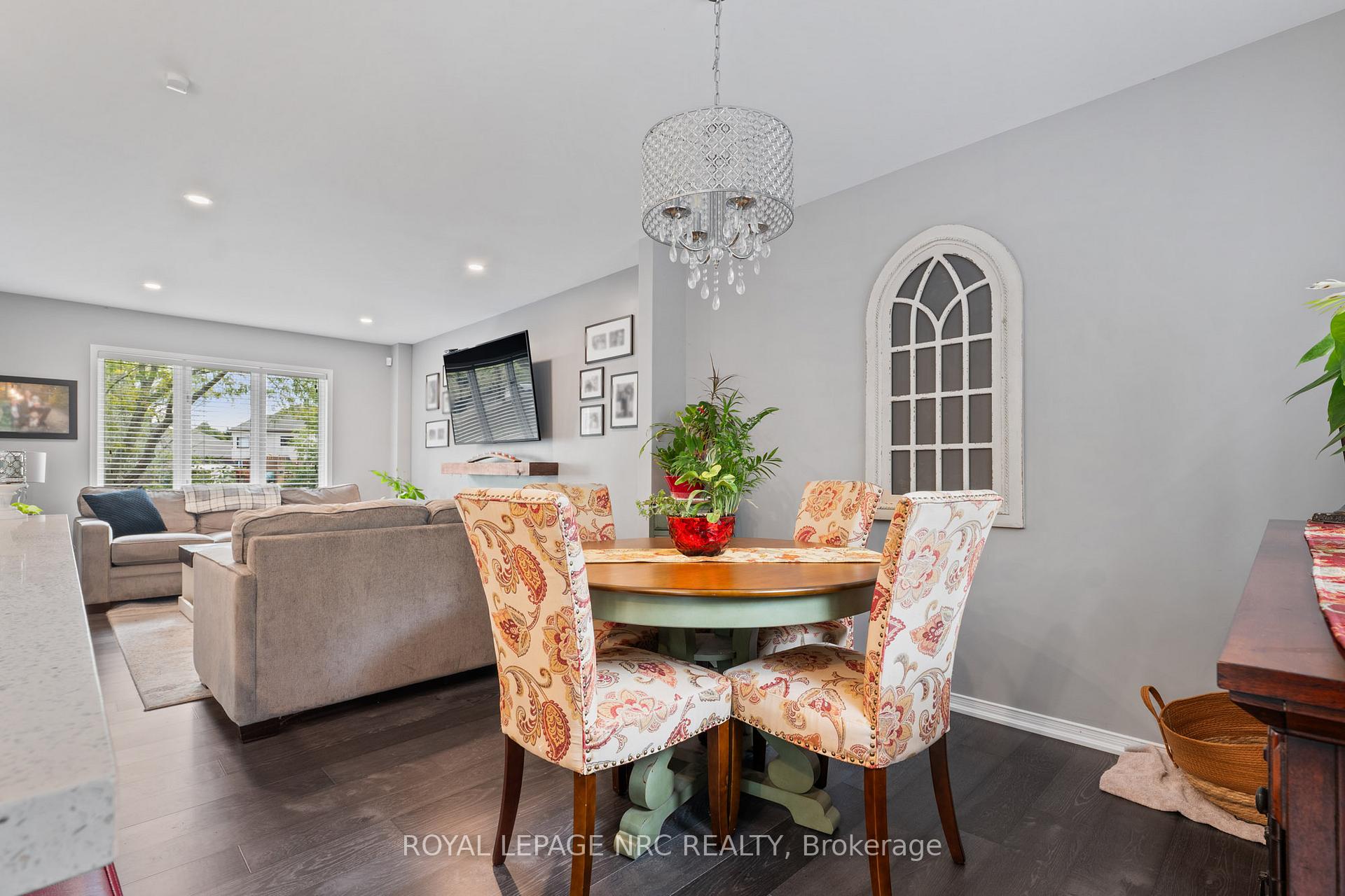 Photo 19 of 1041 Quaker Road, Pelham, Fonthill — HOMEH