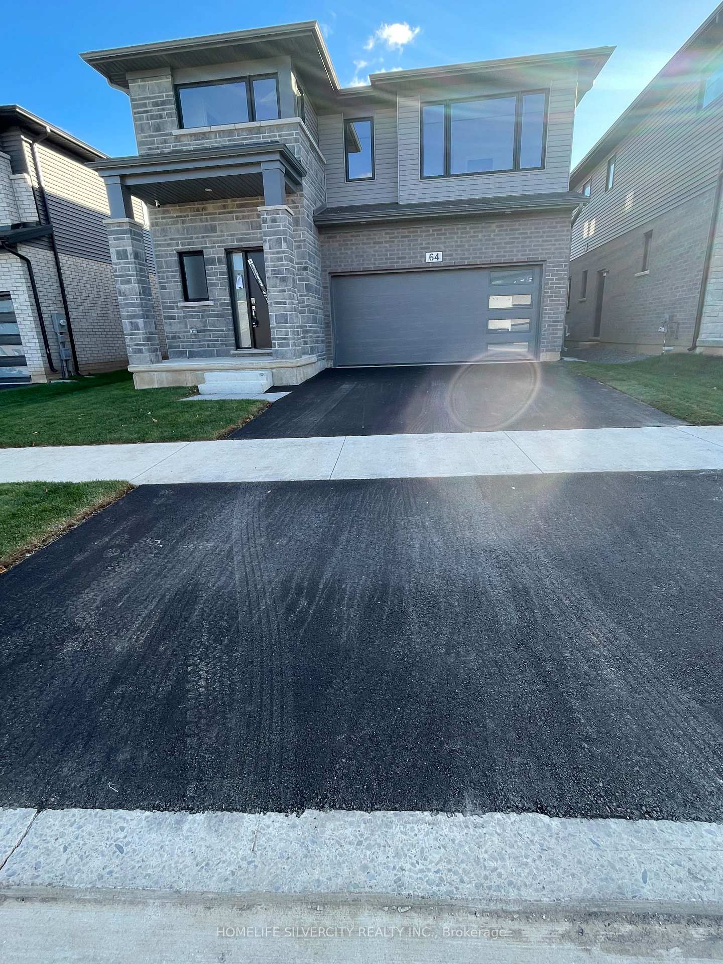 Photo 2 of 64 Marie Street, Pelham, Fonthill — HOMEH