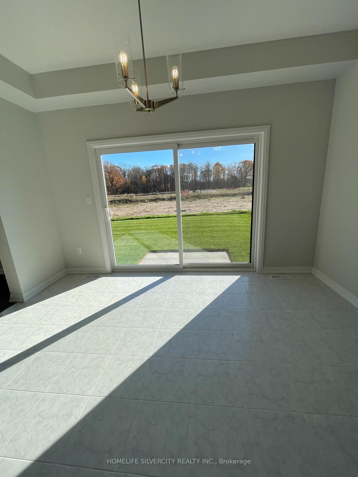 Photo 5 of 64 Marie Street, Pelham, Fonthill — HOMEH