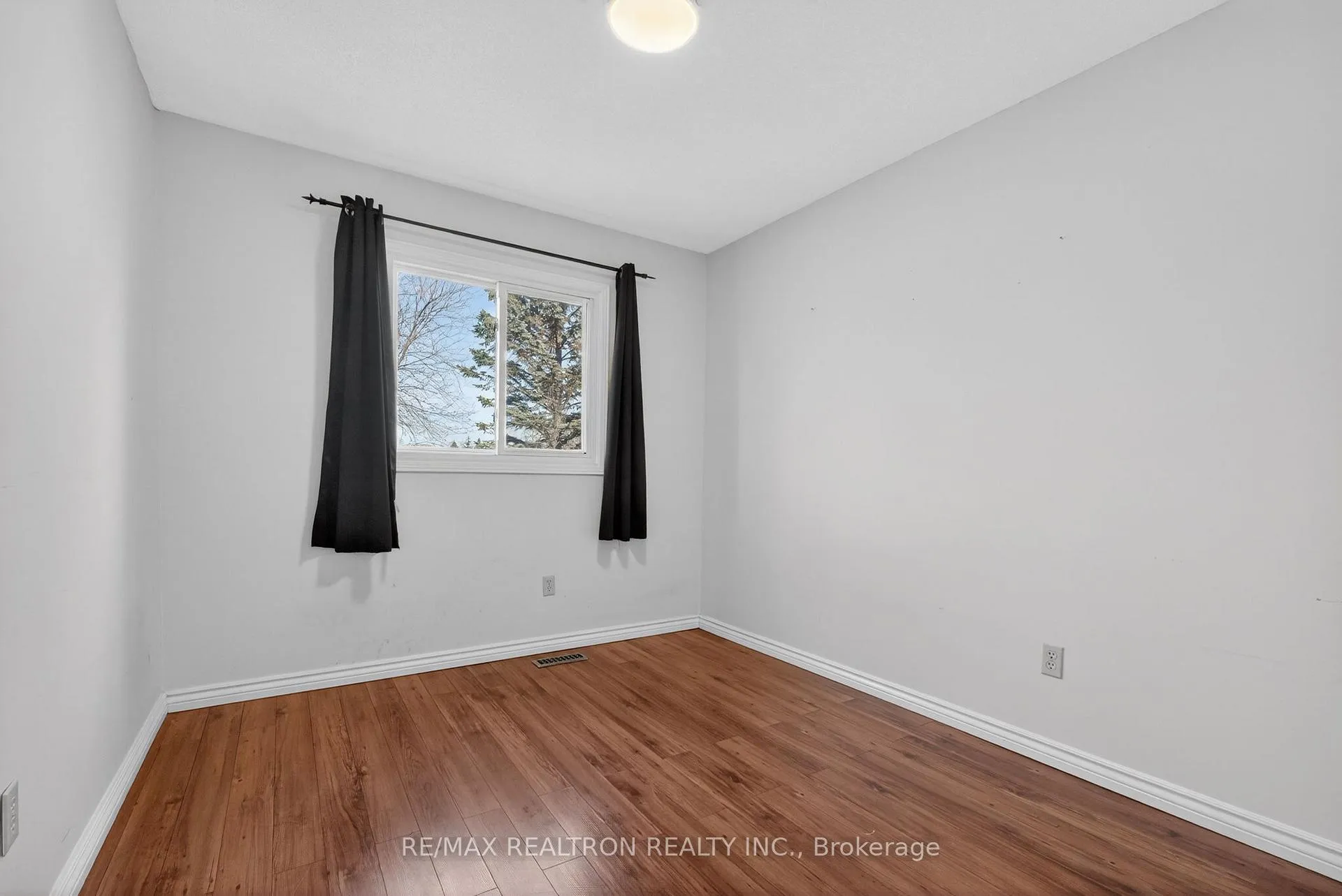 Photo 25 of 1622 Hollyhedge Drive, Pickering, Brock Ridge — HOMEH