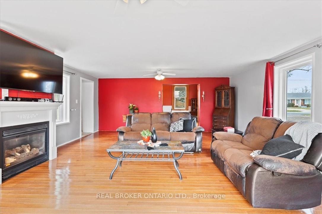 Photo 15 of 207 Huron Road, Perth South, Sebringville — HOMEH