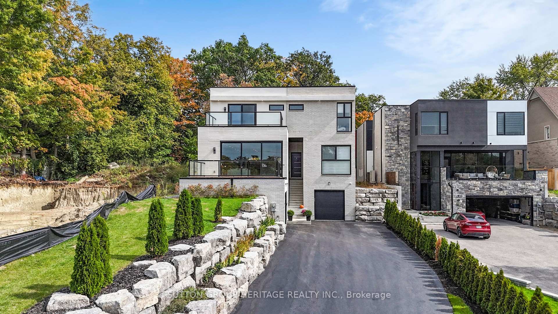 Front of 1459 Old Forest Road