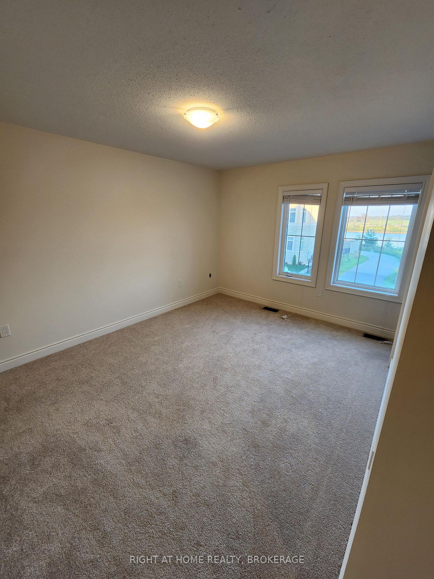 Photo 12 of 252(upper) Belmore Court, Milton, Ford — HOMEH