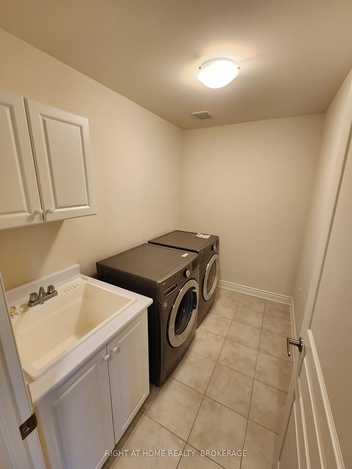 Photo 15 of 252(upper) Belmore Court, Milton, Ford — HOMEH