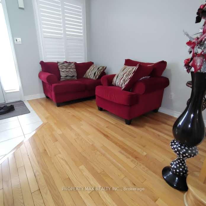Photo 3 of 1517 Dusty Drive, Pickering, Duffin Heights — HOMEH