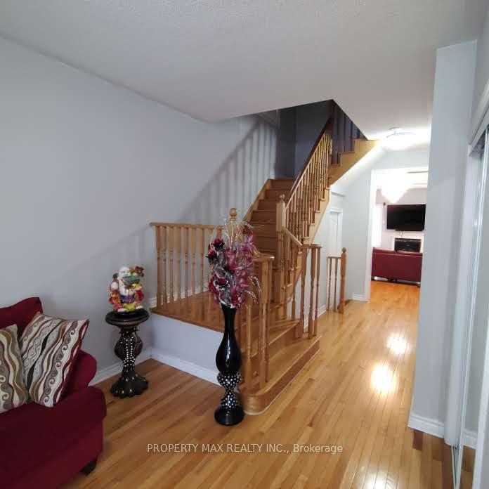 Photo 4 of 1517 Dusty Drive, Pickering, Duffin Heights — HOMEH