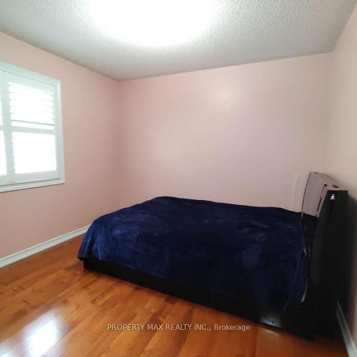 Photo 10 of 1517 Dusty Drive, Pickering, Duffin Heights — HOMEH