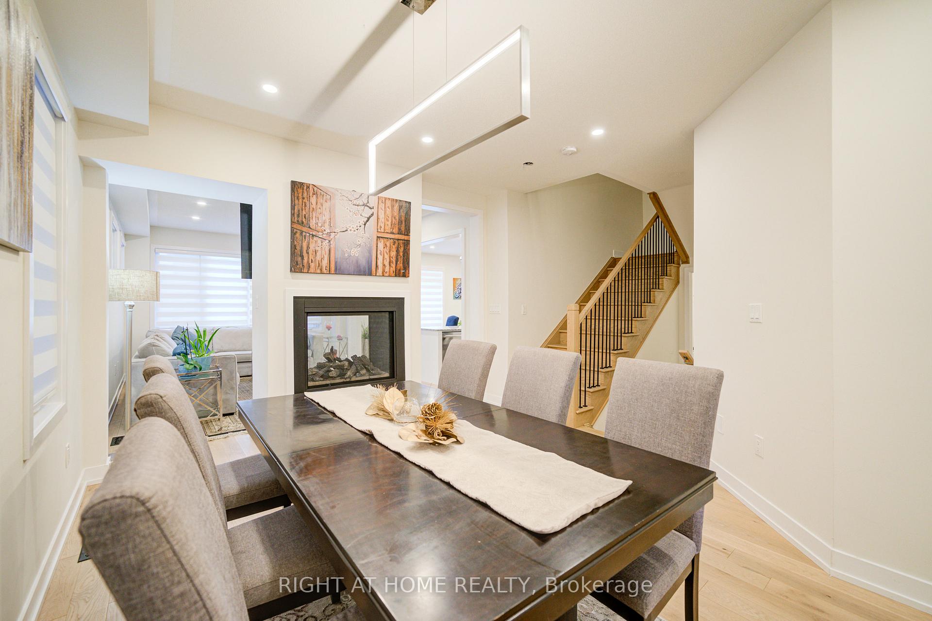 Photo 5 of 637 Leatherleaf Landing, Milton, Cobban — HOMEH