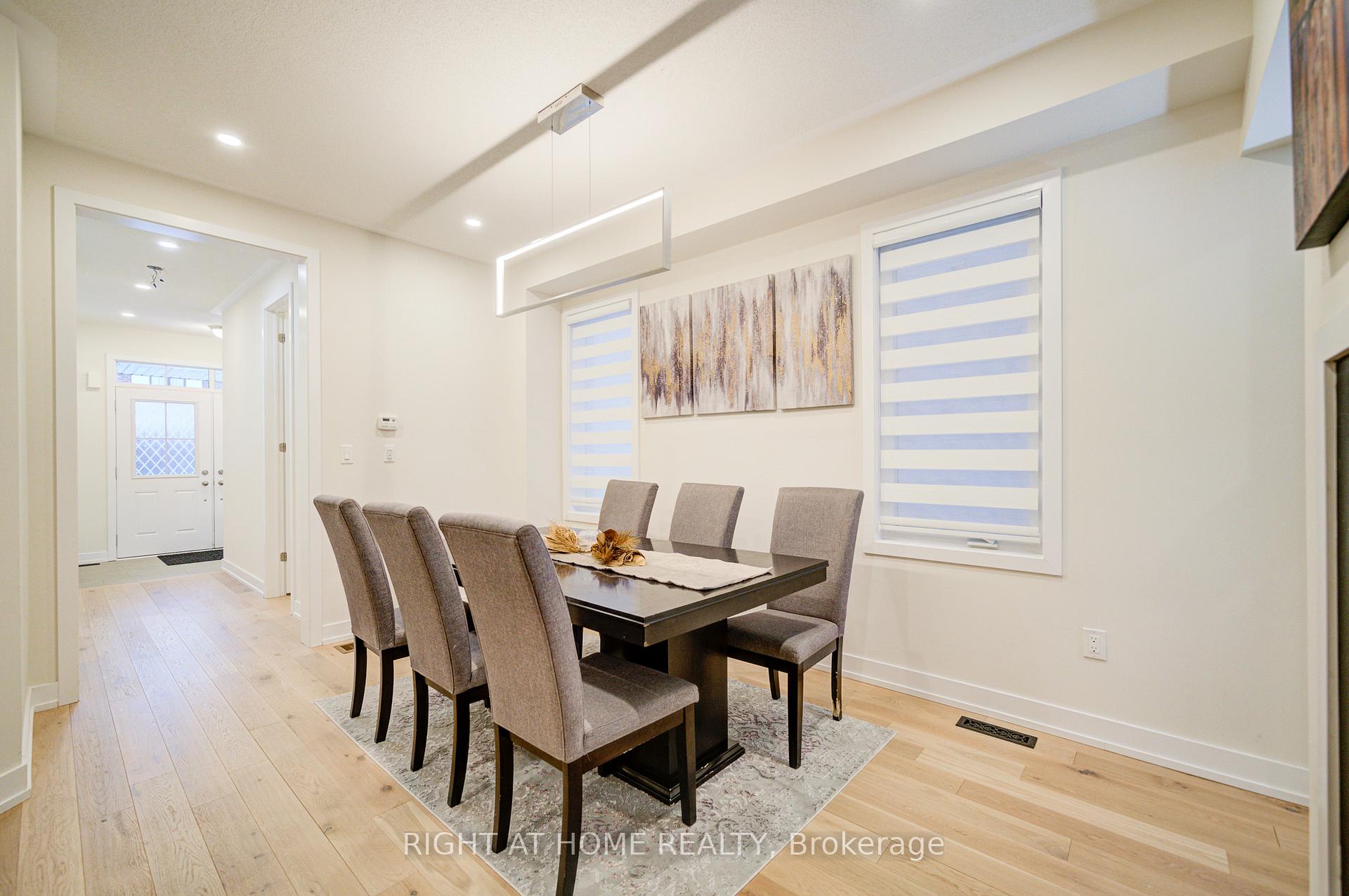 Photo 7 of 637 Leatherleaf Landing, Milton, Cobban — HOMEH