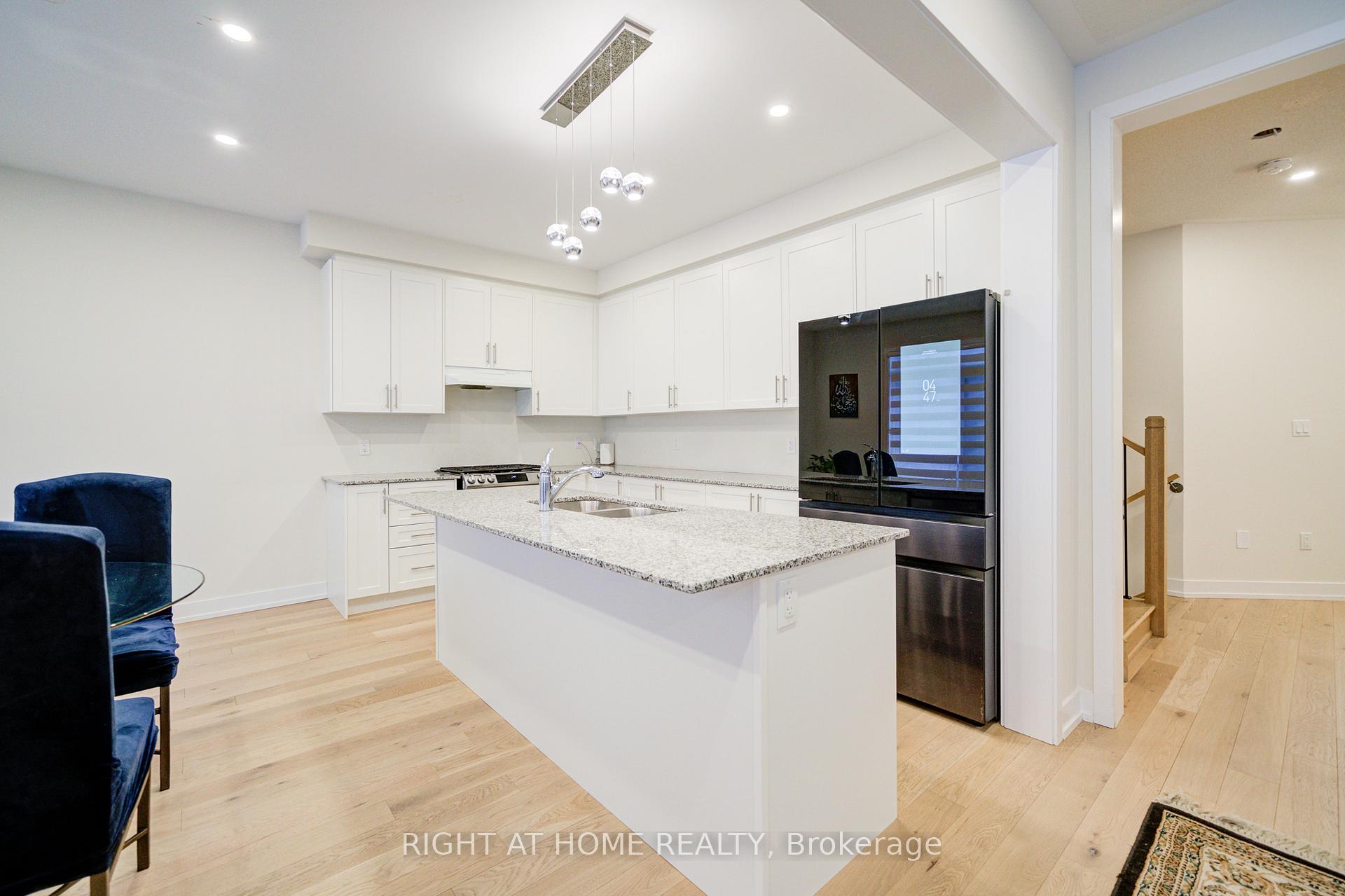 Photo 15 of 637 Leatherleaf Landing, Milton, Cobban — HOMEH
