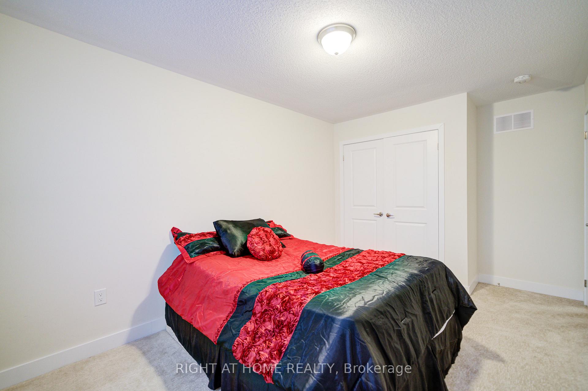Photo 43 of 637 Leatherleaf Landing, Milton, Cobban — HOMEH