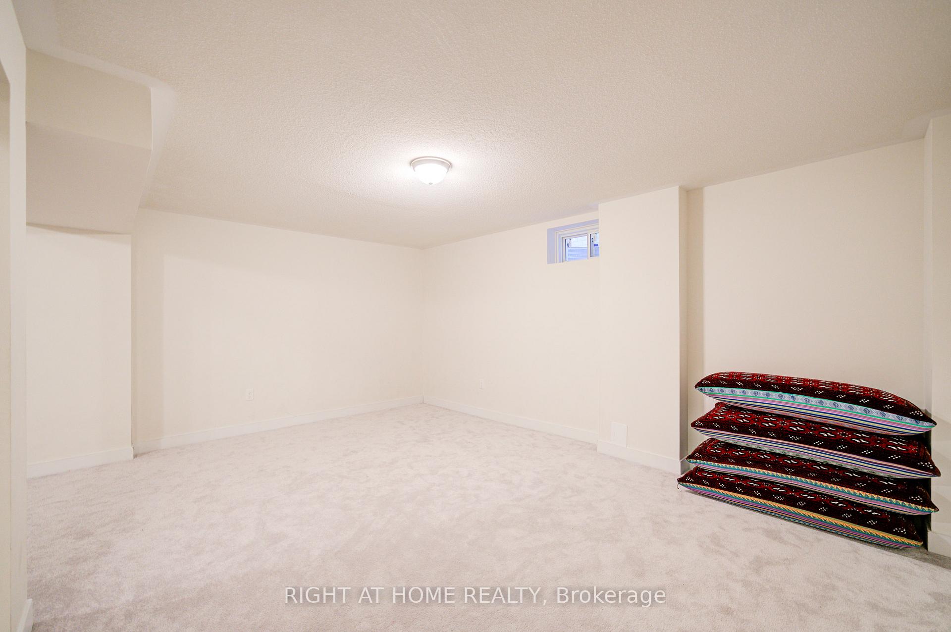 Photo 46 of 637 Leatherleaf Landing, Milton, Cobban — HOMEH