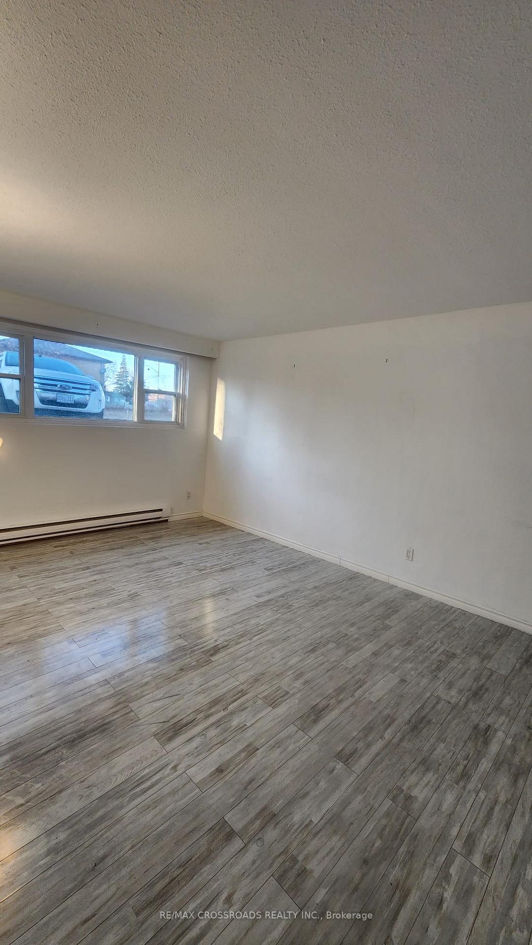 Photo 4 of Unit Lower, 295 Dwight Avenue E, Oshawa, Lakeview — HOMEH