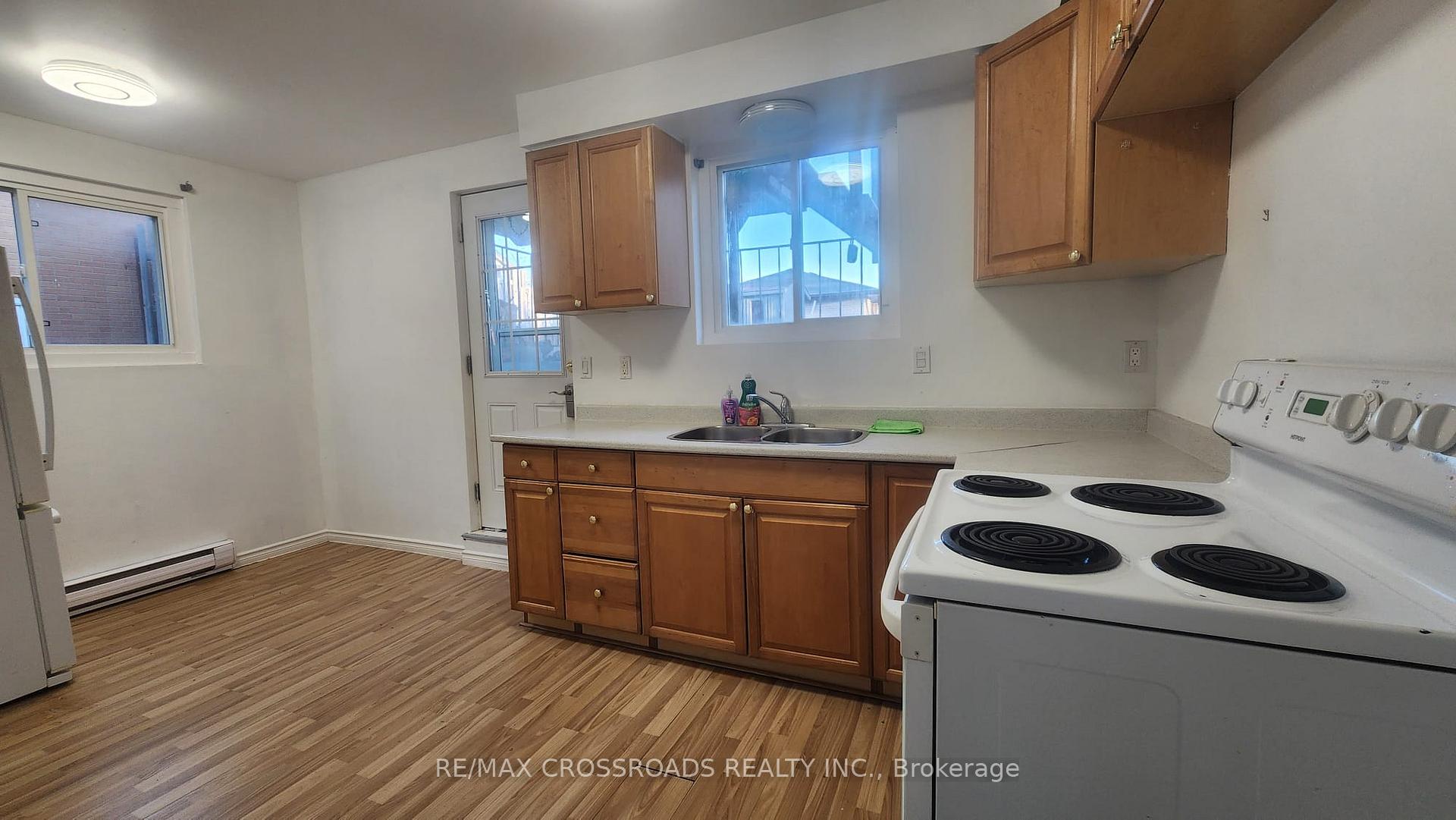 Photo 7 of Unit Lower, 295 Dwight Avenue E, Oshawa, Lakeview — HOMEH