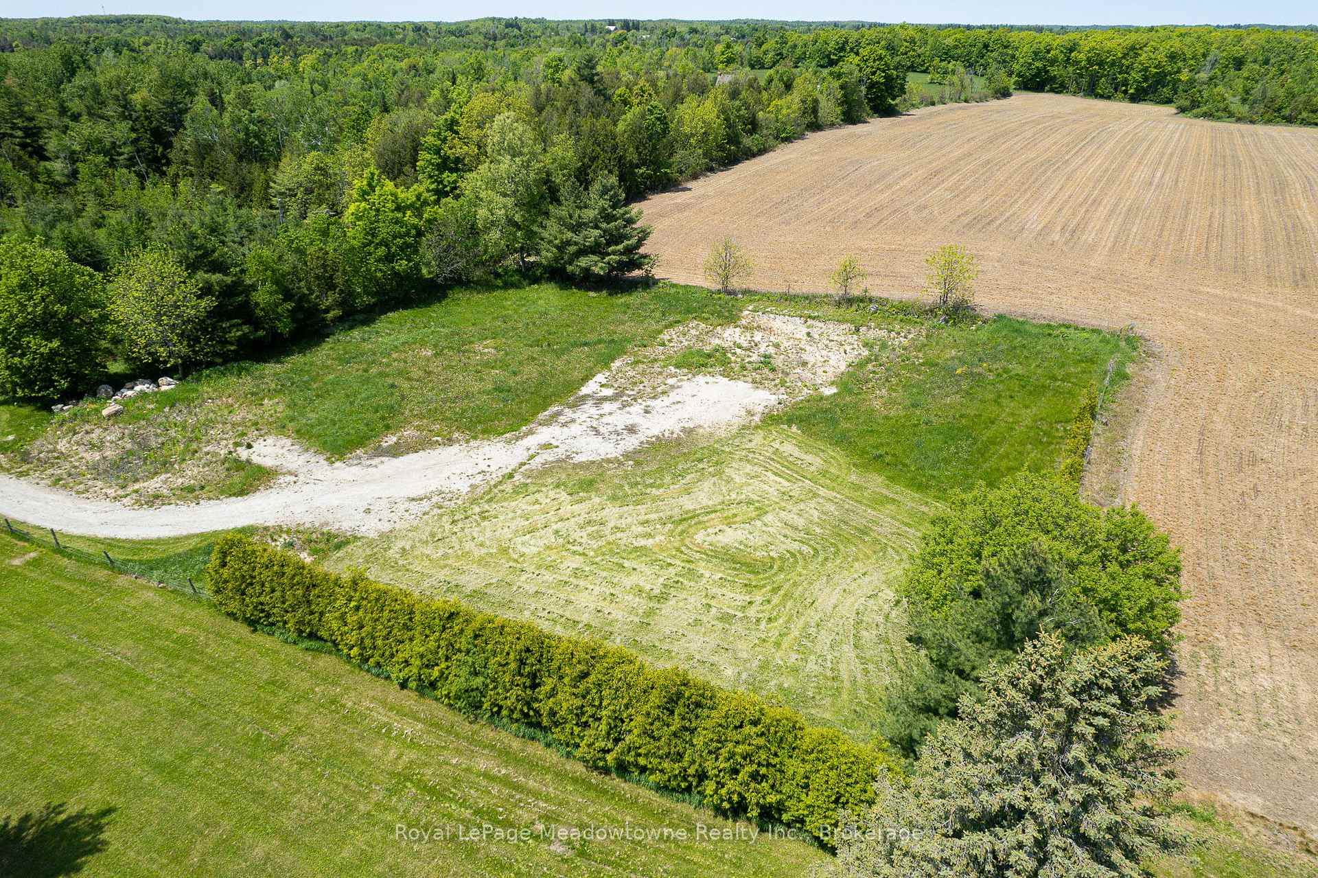 Photo 3 of 5165 15 Side Road, Milton, Rural Nassagaweya — HOMEH