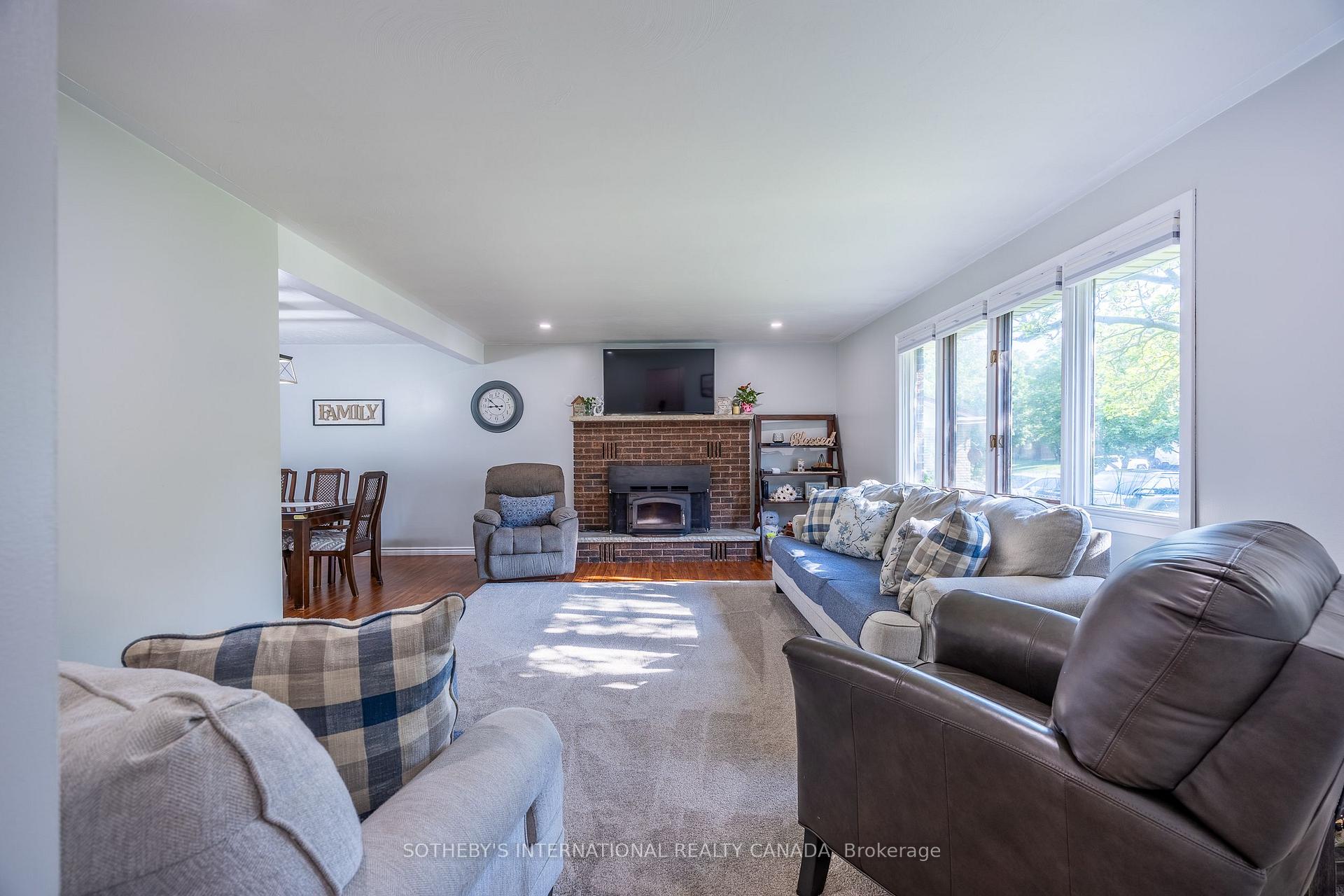 Photo 11 of 20 Sheridan Boulevard, Norfolk, Simcoe — HOMEH