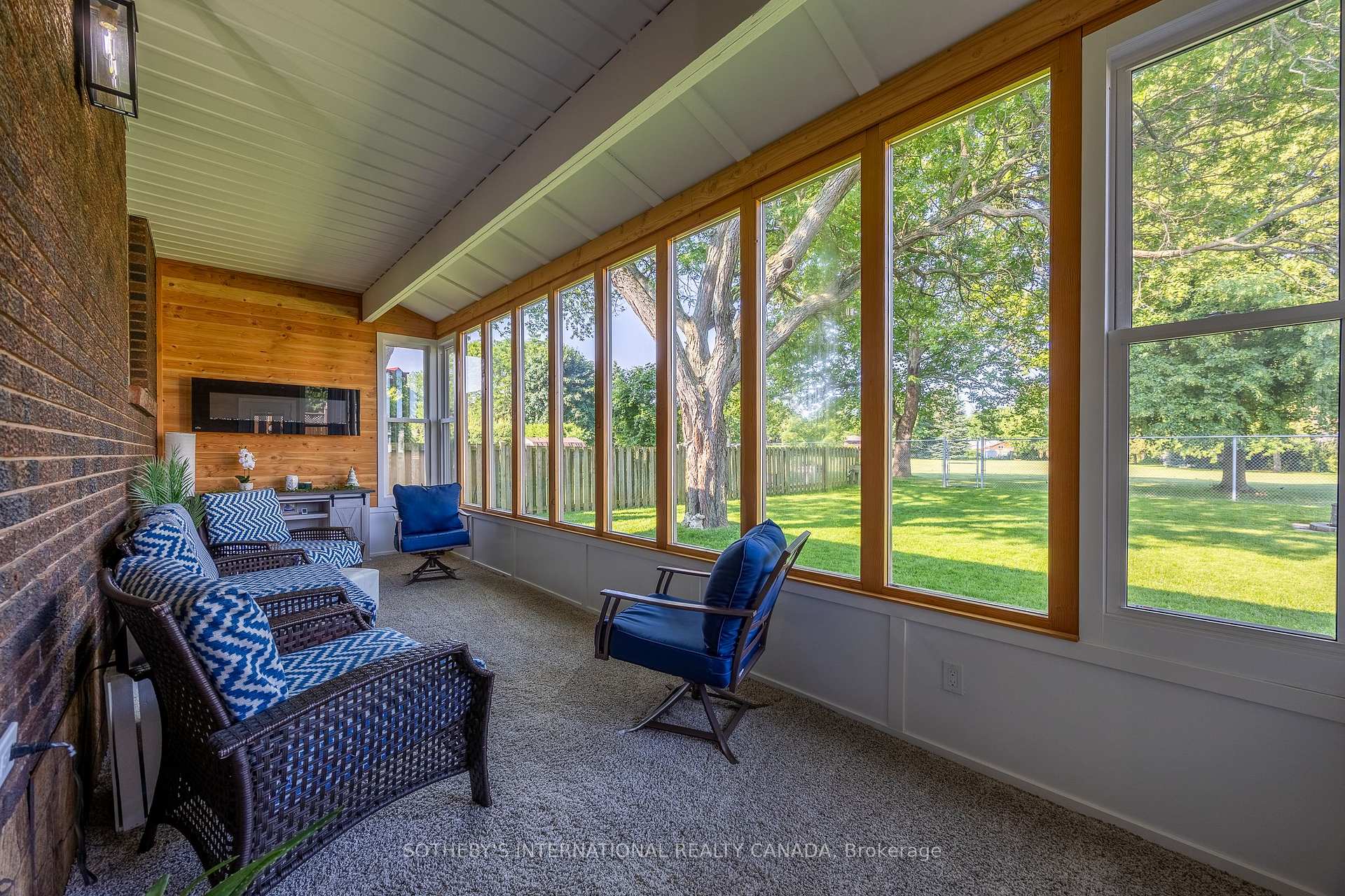 Photo 14 of 20 Sheridan Boulevard, Norfolk, Simcoe — HOMEH