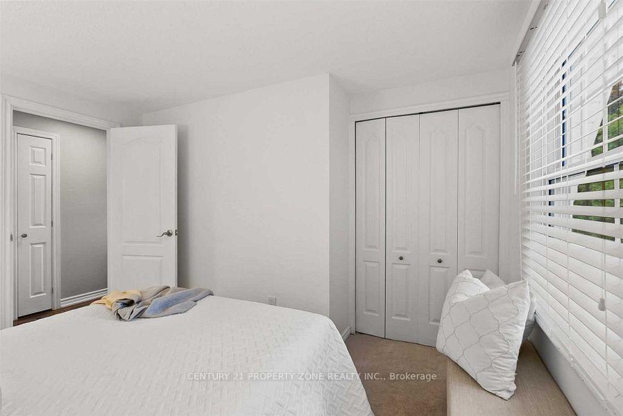 Photo 10 of 280 Keewatin Street S, Oshawa, Donevan — HOMEH