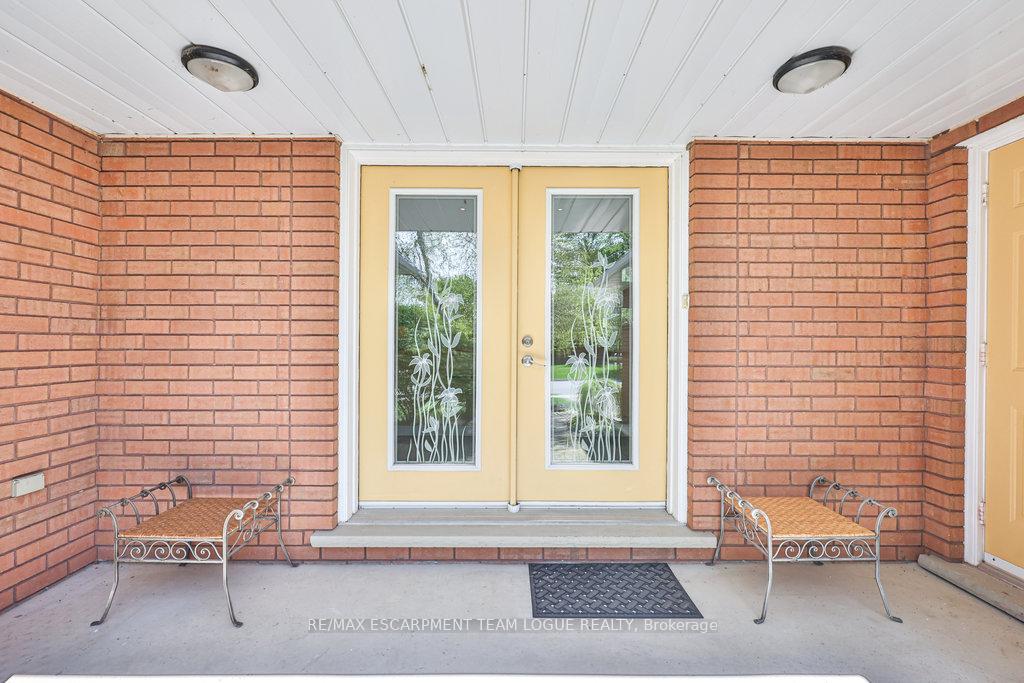 Photo 4 of 46 Somerset Drive, Norfolk, Port Dover — HOMEH