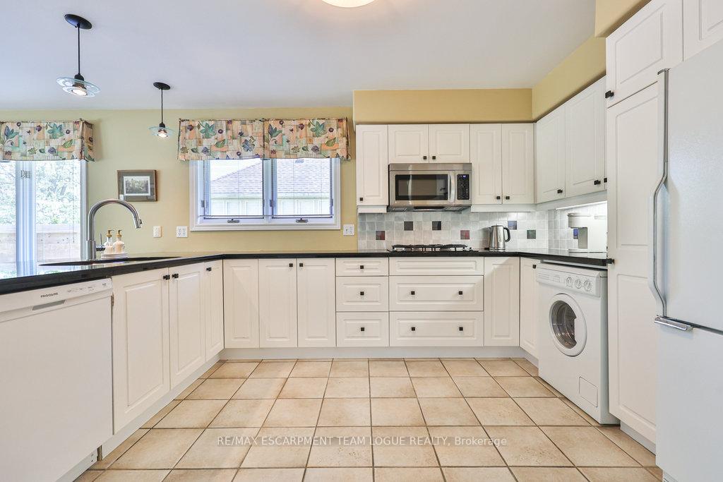 Photo 11 of 46 Somerset Drive, Norfolk, Port Dover — HOMEH