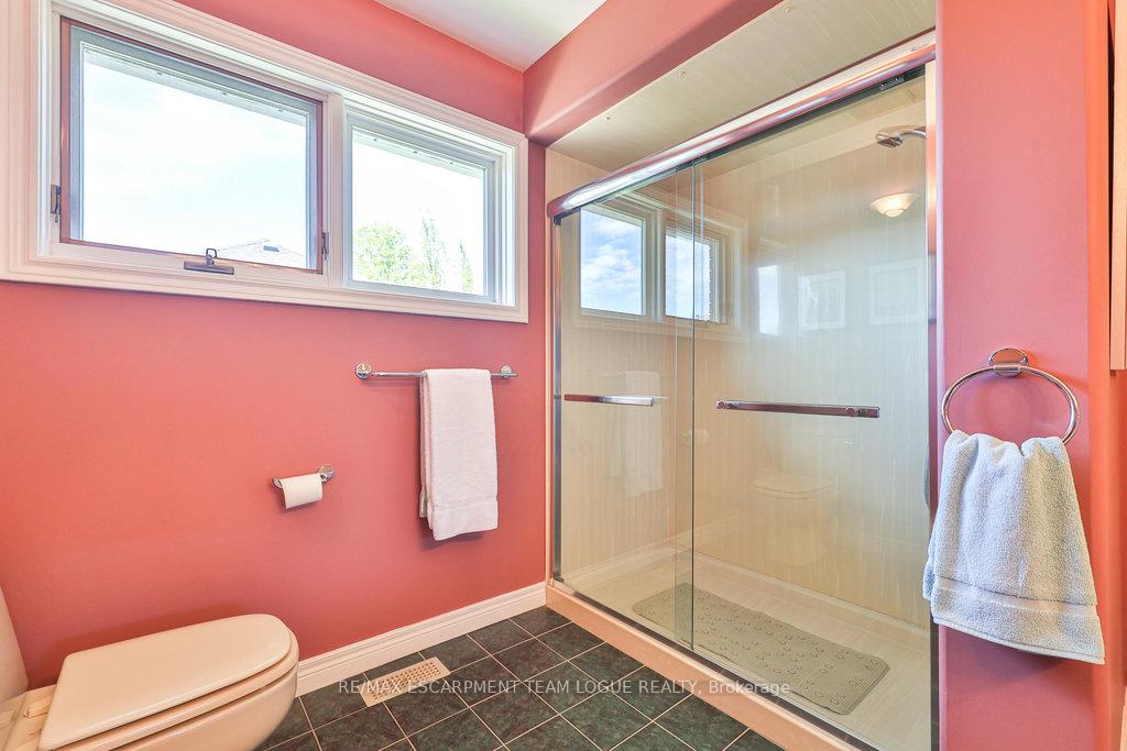 Photo 23 of 46 Somerset Drive, Norfolk, Port Dover — HOMEH