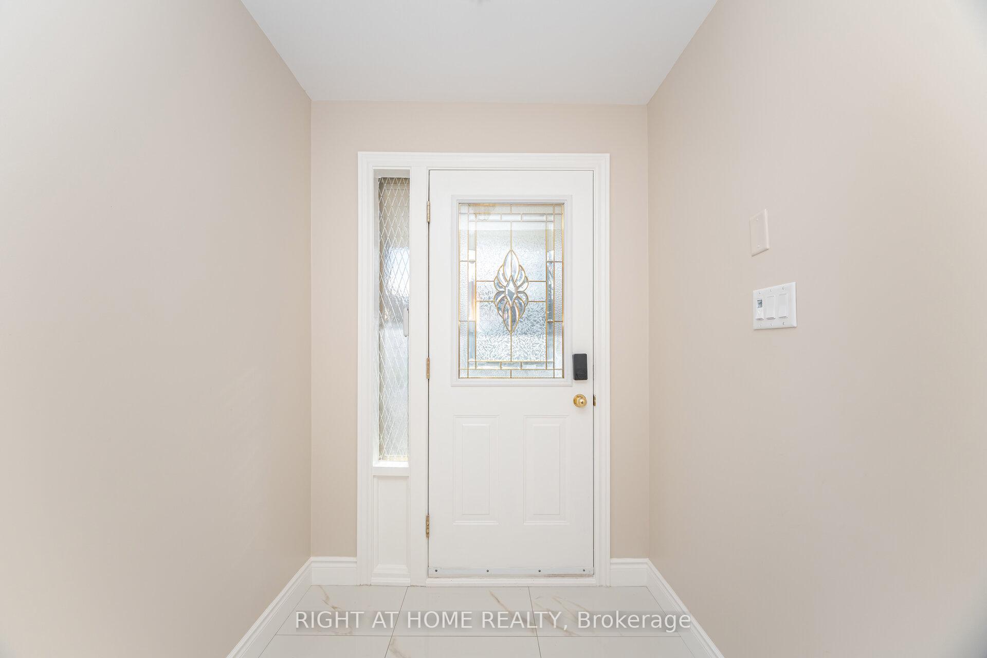 Photo 4 of Unit Main, 1286 Old Orchard Avenue, Pickering, Bay Ridges — HOMEH