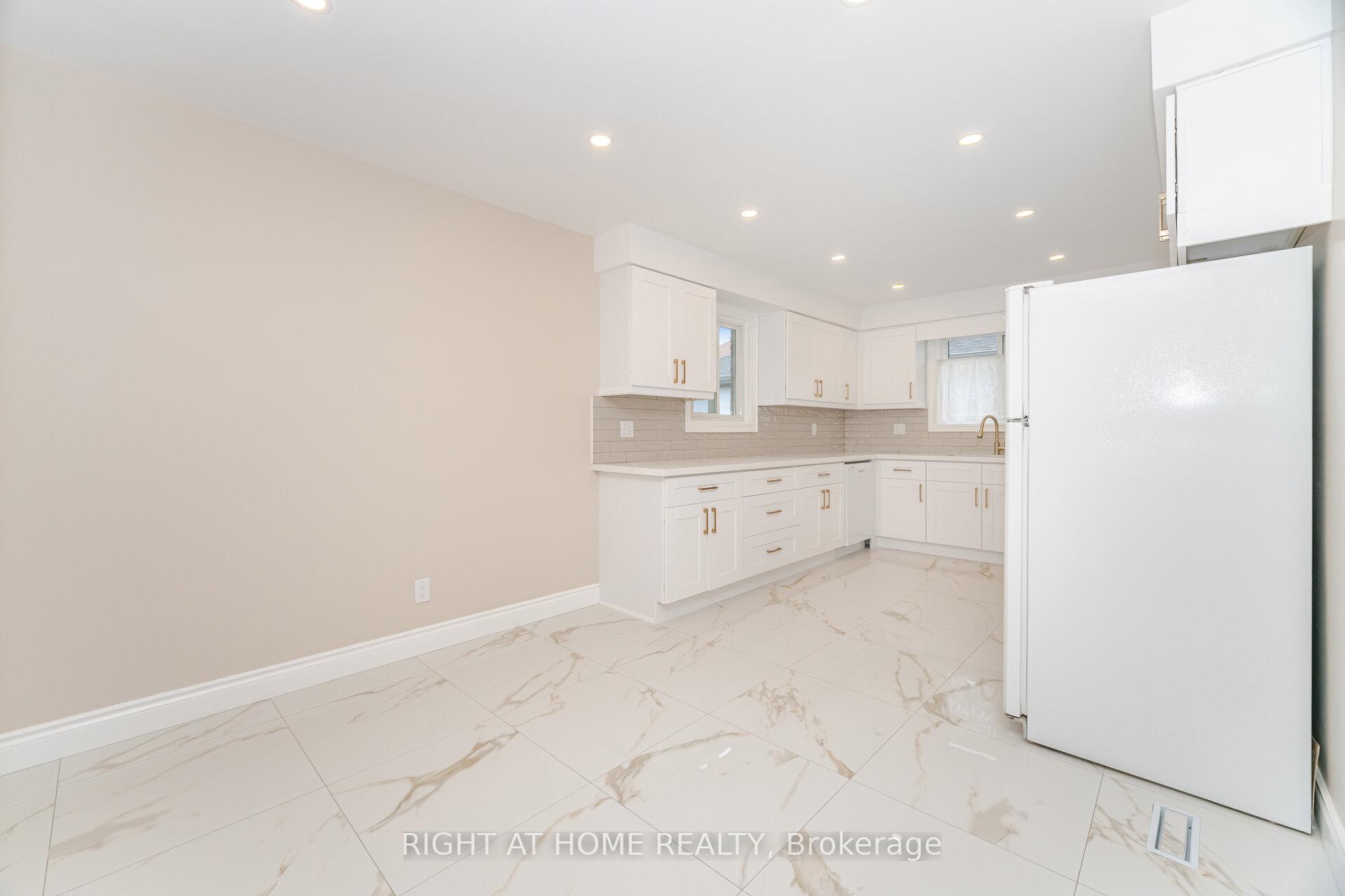 Photo 6 of Unit Main, 1286 Old Orchard Avenue, Pickering, Bay Ridges — HOMEH