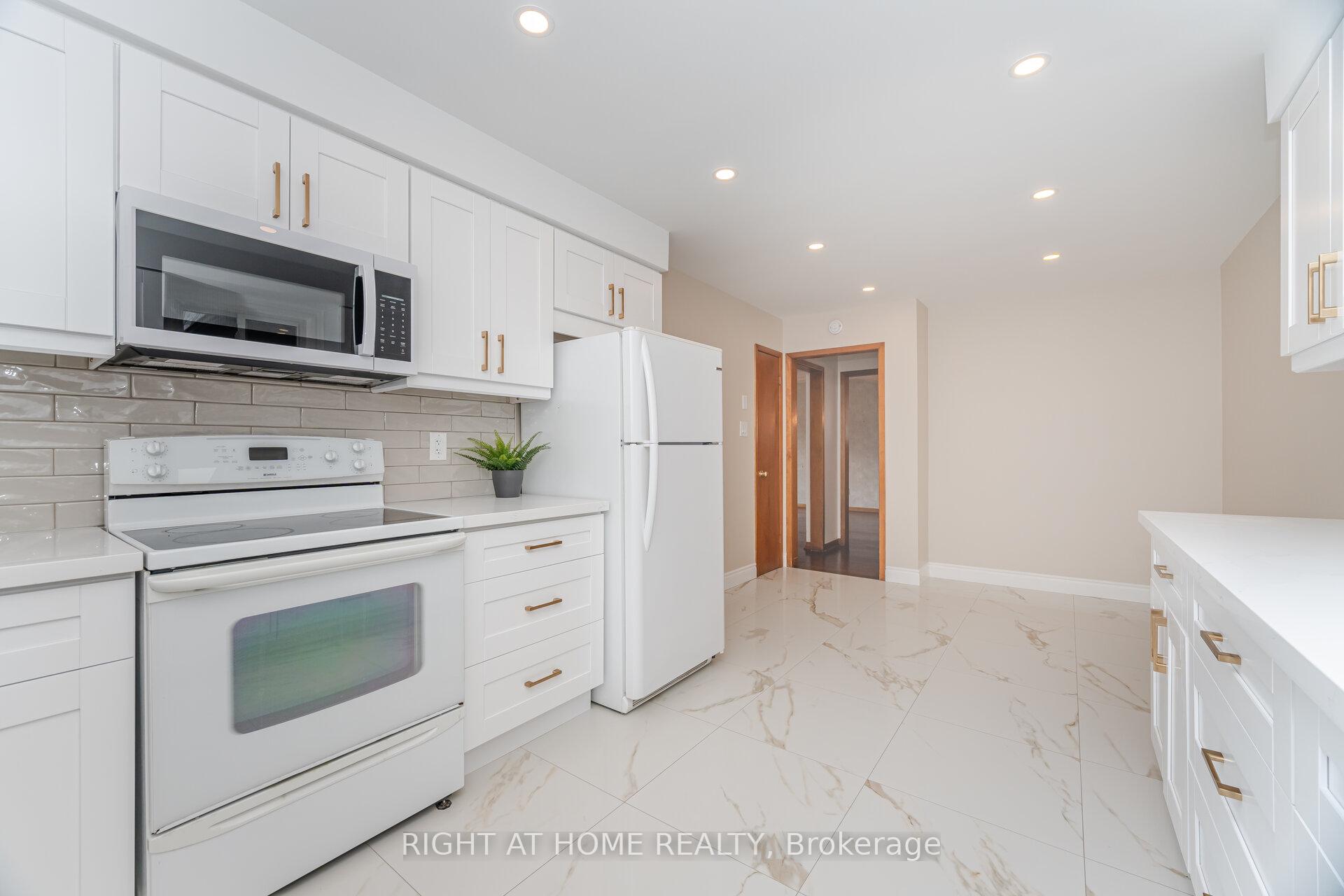 Photo 7 of Unit Main, 1286 Old Orchard Avenue, Pickering, Bay Ridges — HOMEH