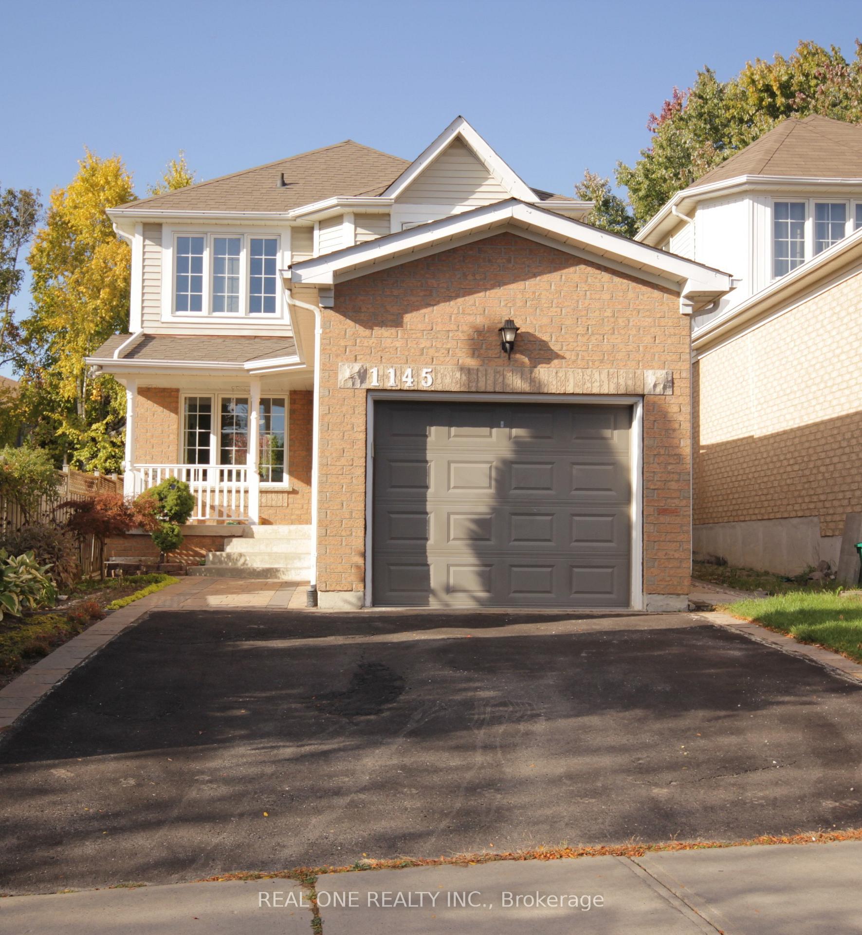 Photo 2 of 1145 Timberland Crescent, Oshawa, Pinecrest — HOMEH