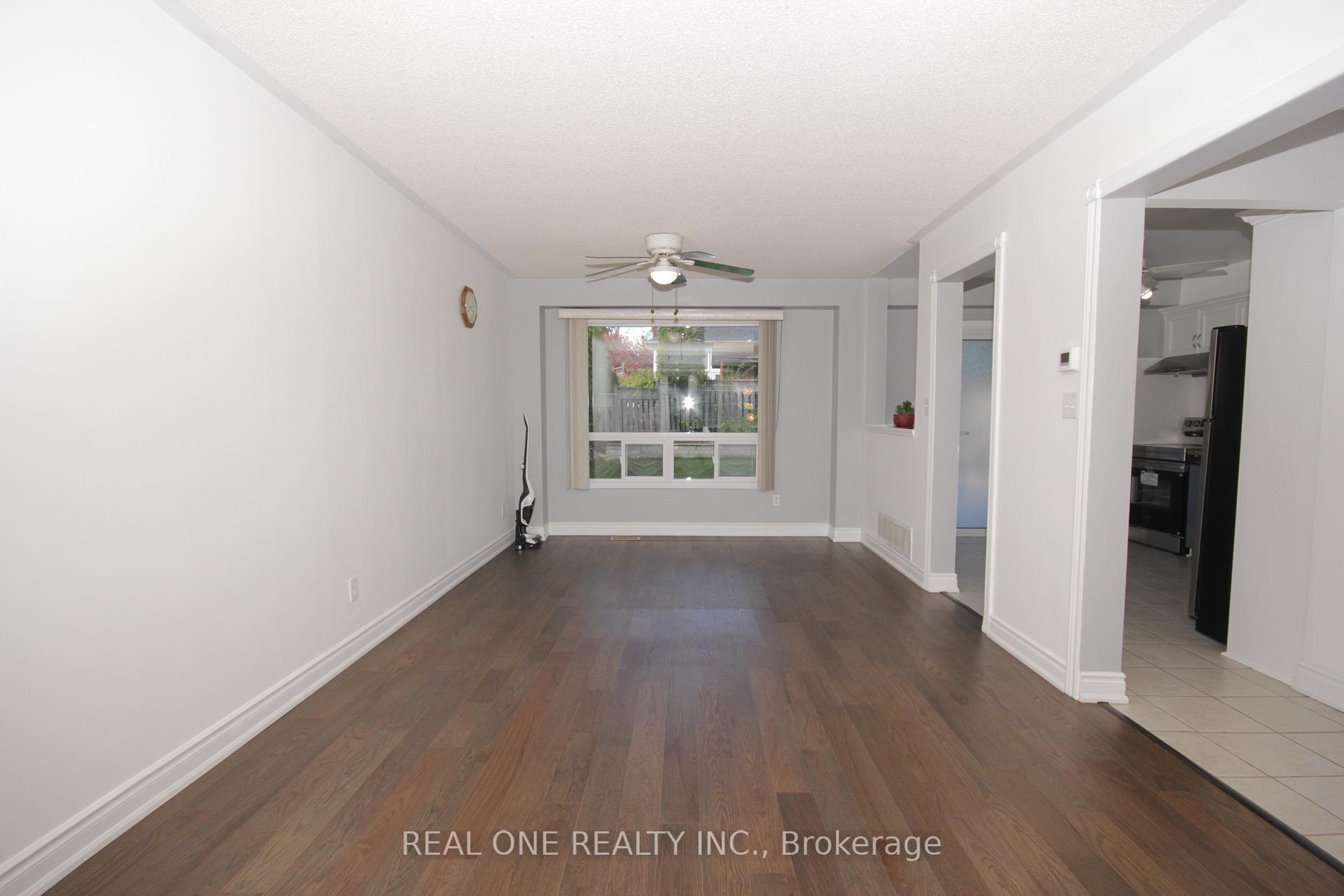 Photo 3 of 1145 Timberland Crescent, Oshawa, Pinecrest — HOMEH