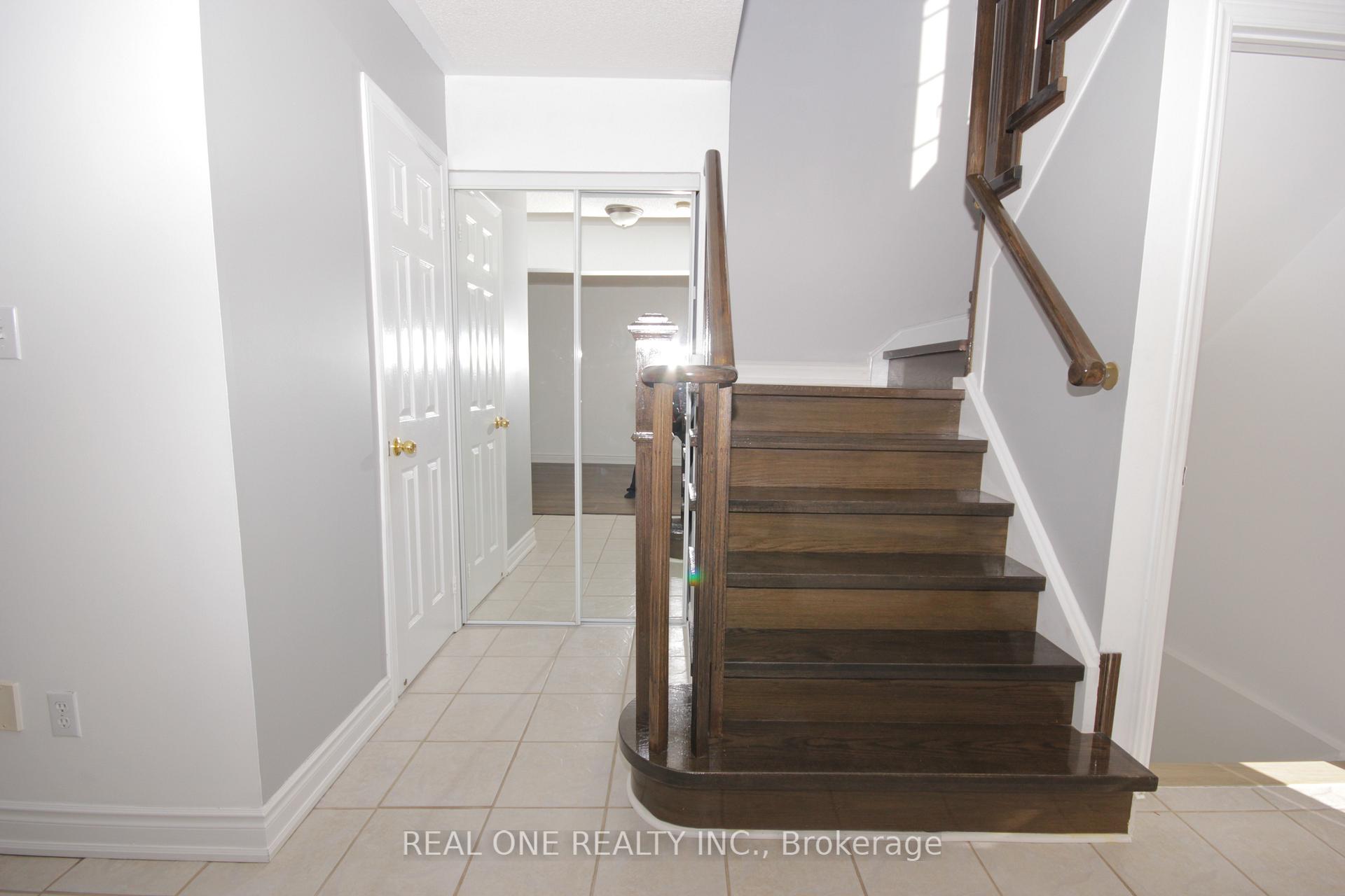 Photo 12 of 1145 Timberland Crescent, Oshawa, Pinecrest — HOMEH