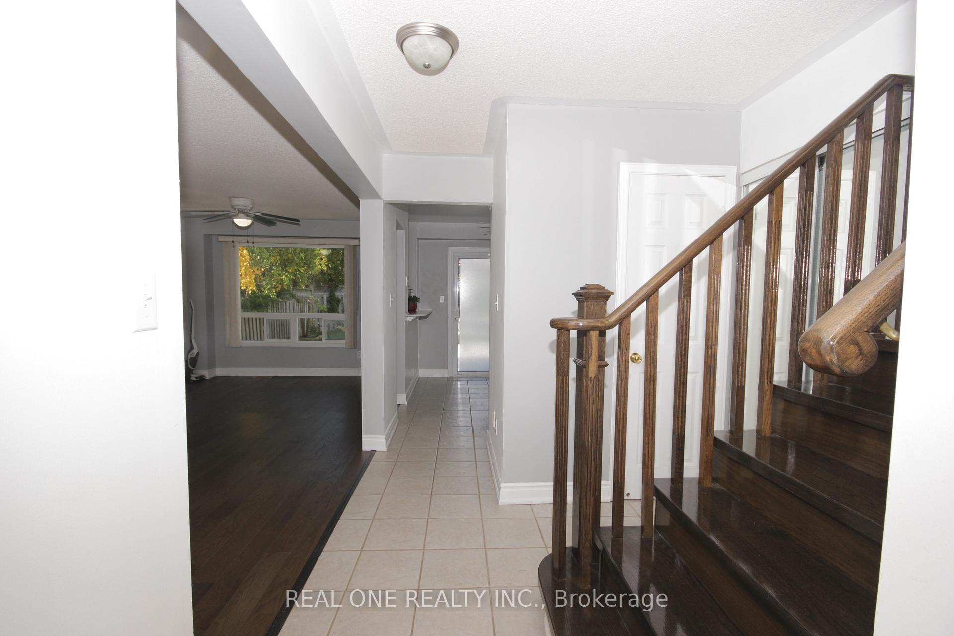 Photo 13 of 1145 Timberland Crescent, Oshawa, Pinecrest — HOMEH