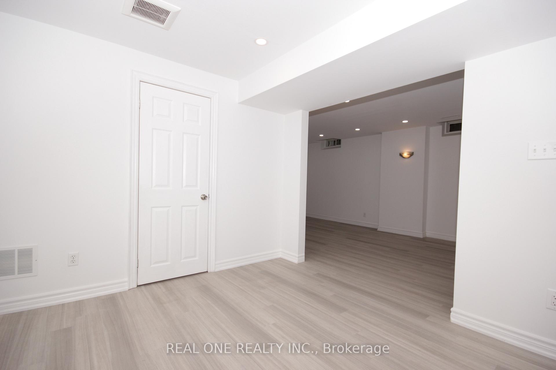 Photo 22 of 1145 Timberland Crescent, Oshawa, Pinecrest — HOMEH
